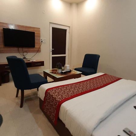 Hotel Ventures Inn Амритсар Стая снимка