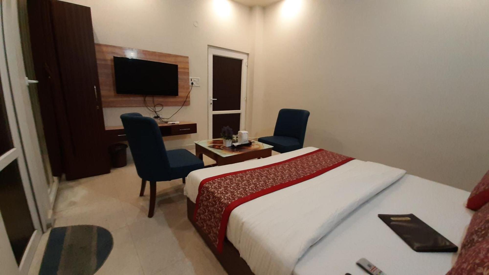Hotel Ventures Inn Амритсар Стая снимка