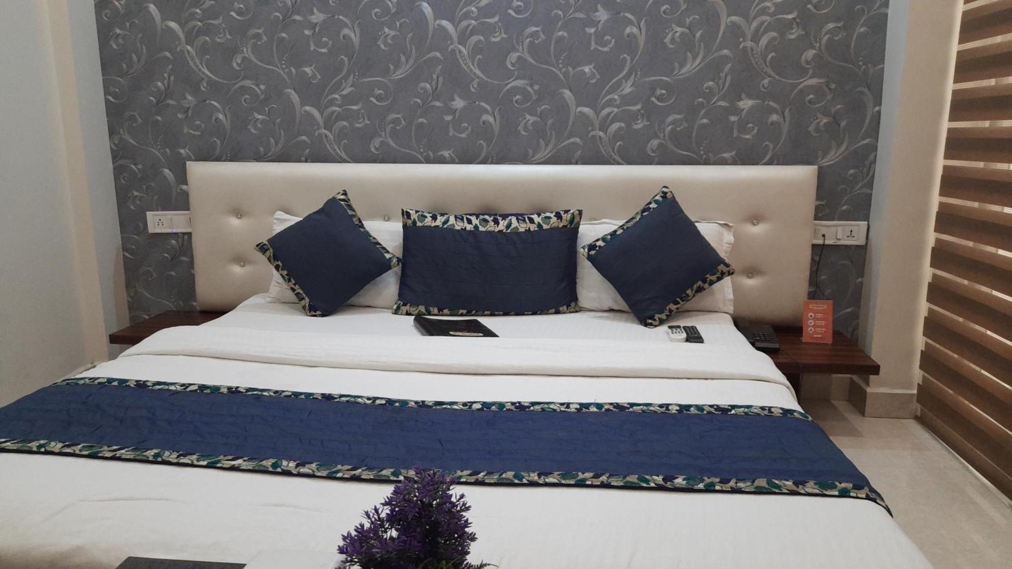 Hotel Ventures Inn Амритсар Стая снимка