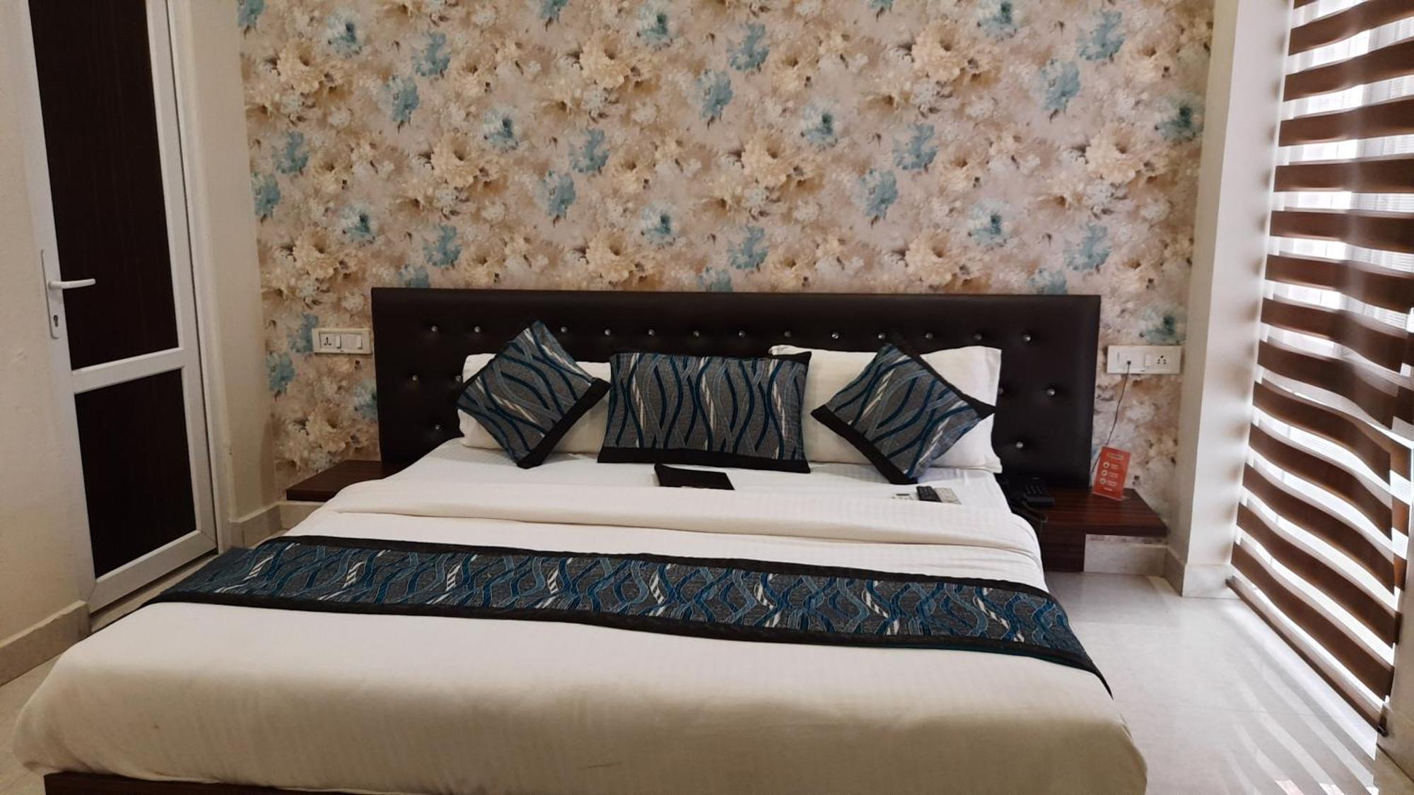 Hotel Ventures Inn Амритсар Стая снимка